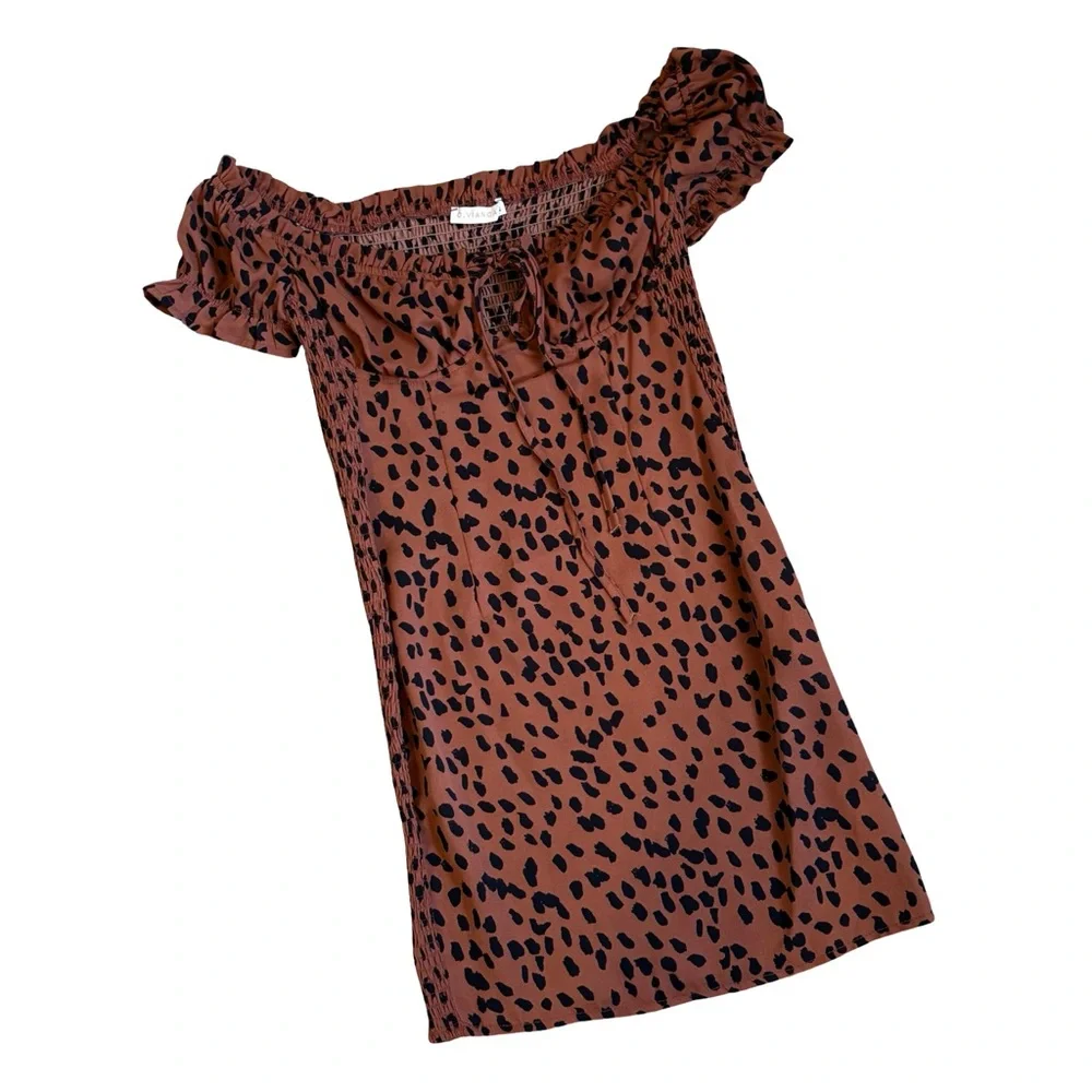 O. Vianca Rust Animal Print Smocked Mini Dress Off shoulder Small Summer - Picture 2 of 9